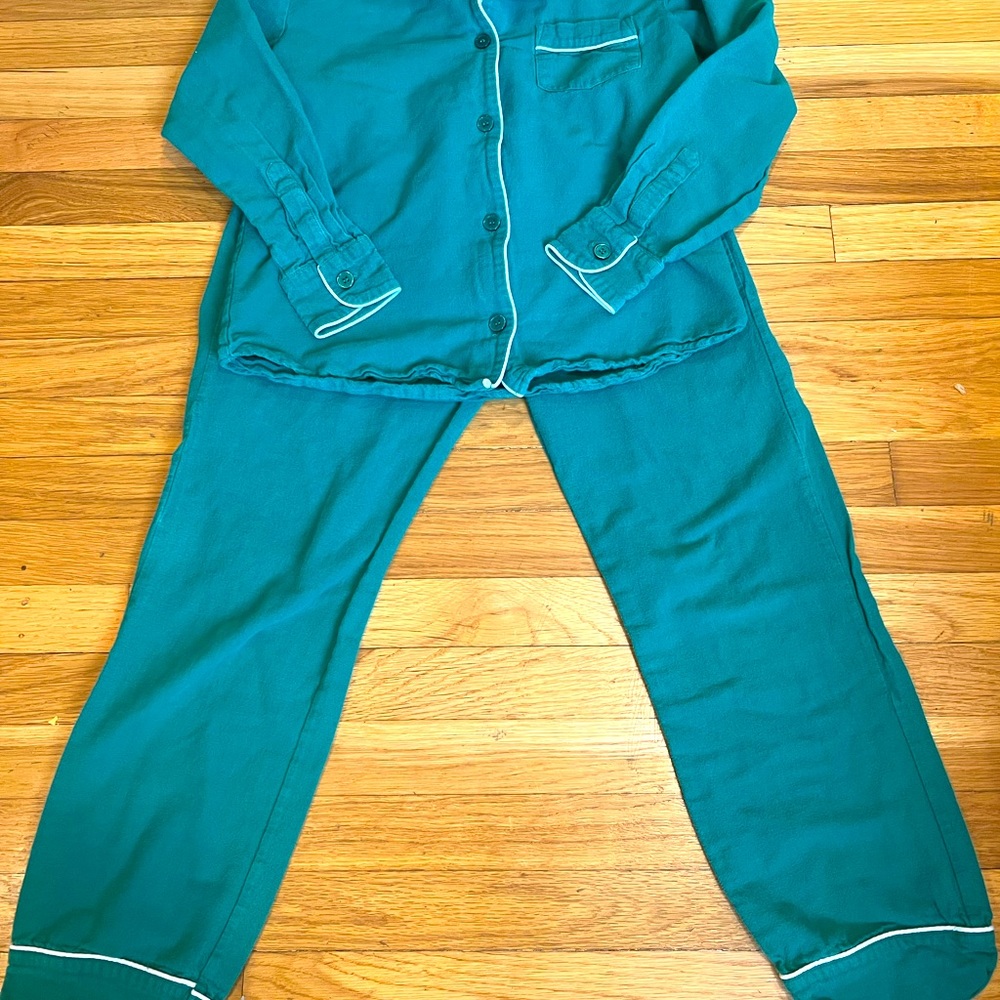 Petite Plume Women’s XS Pajamas